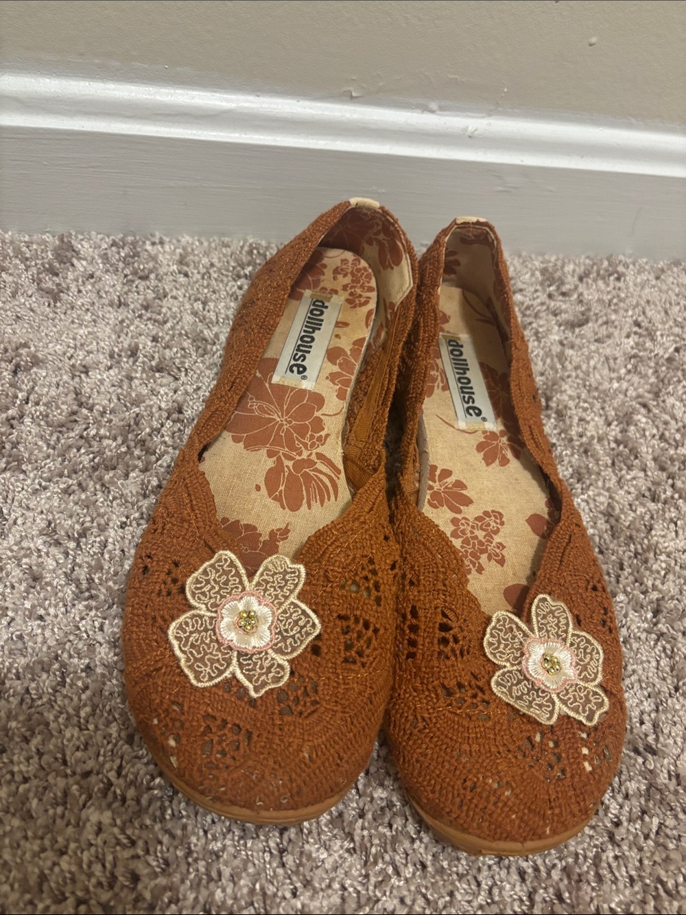 Dollhouse Women’s Rust Crochet Floral Ballet Flats